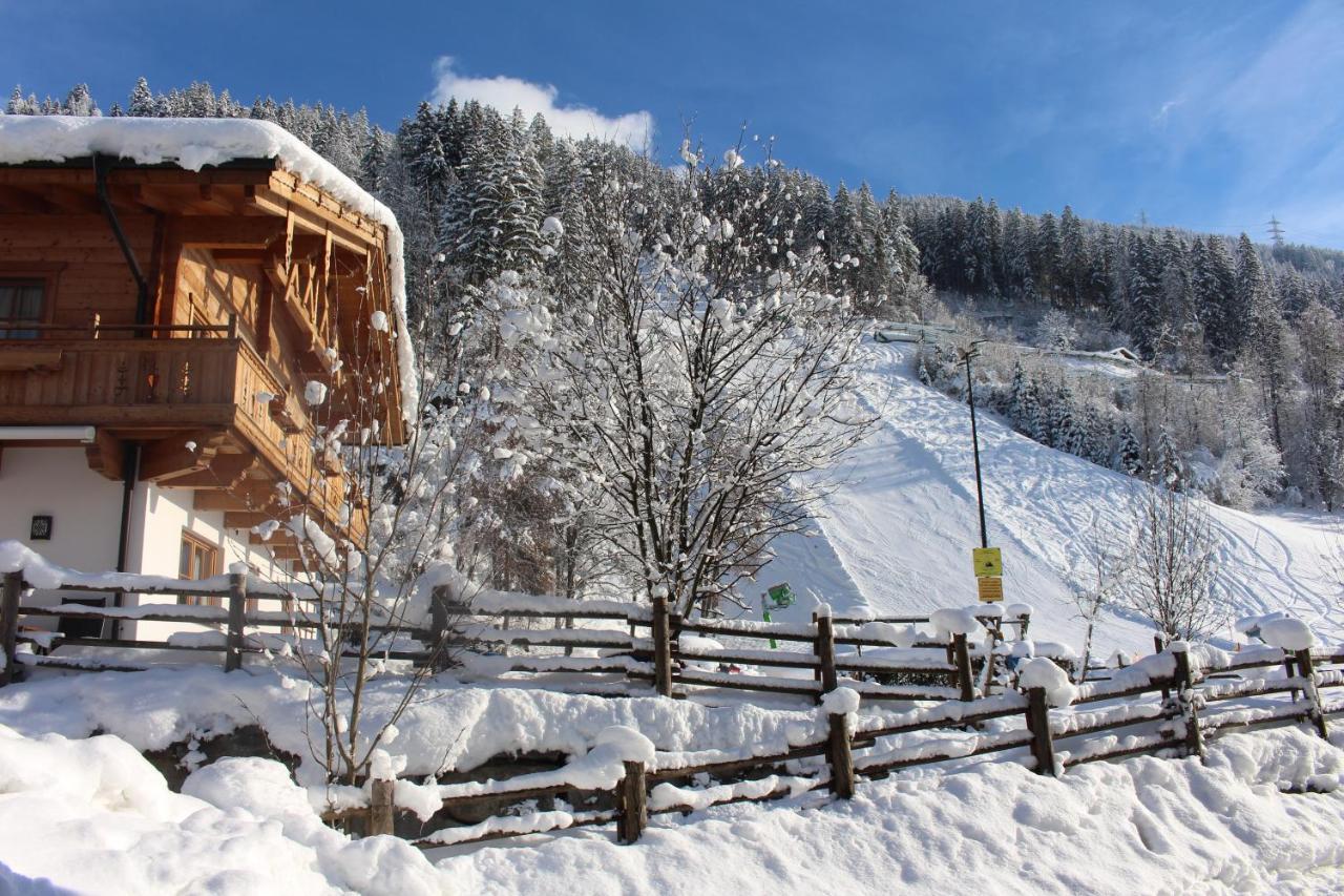 Feriendorf Joggler - Chalets Nahe Der Gondel Zell am Ziller Dış mekan fotoğraf
